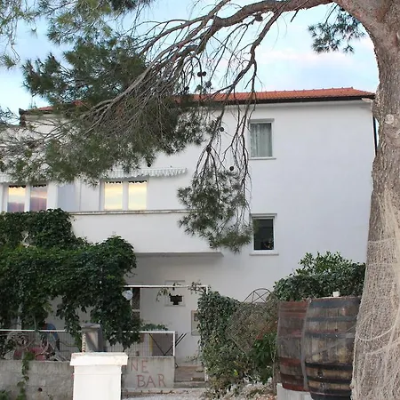 Rino * Rogoznica (Sibenik-Knin)