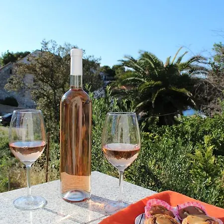 Rino Apartman Rogoznica