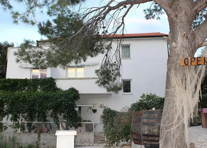 Rino * Rogoznica (Sibenik-Knin)