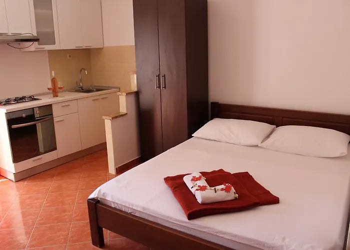 Rino * Rogoznica (Sibenik-Knin)