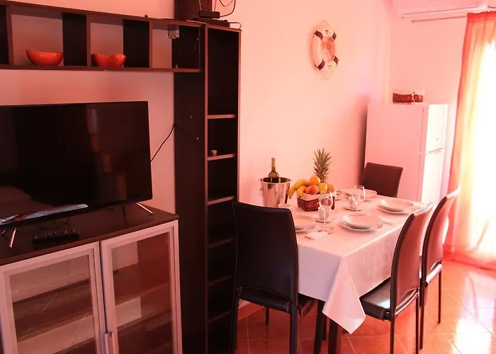 Rino * Rogoznica (Sibenik-Knin)